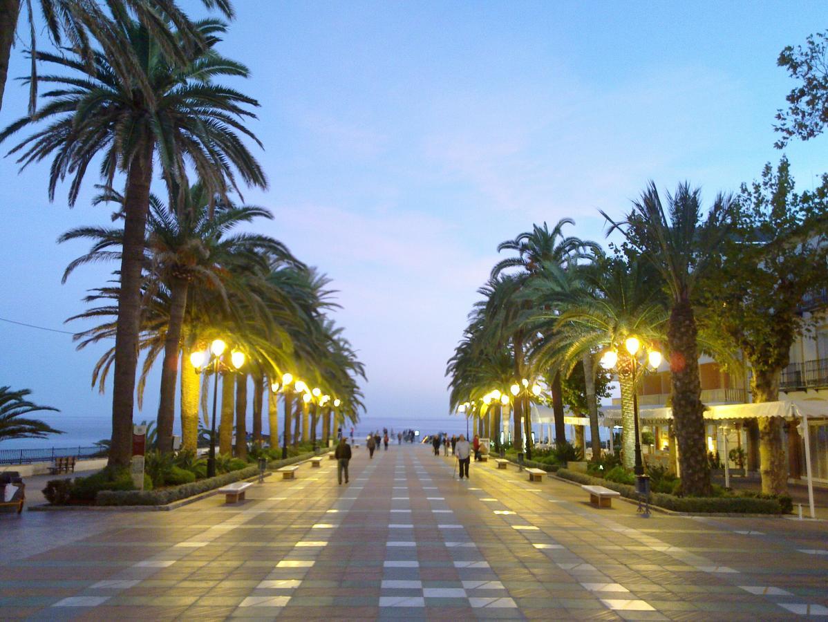 Villa Casa Wahl Nerja Esterno foto